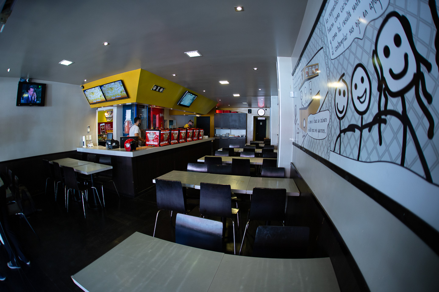 Pizza Color Delivery Express - Comida rápida en las Cataratas del Iguazú.